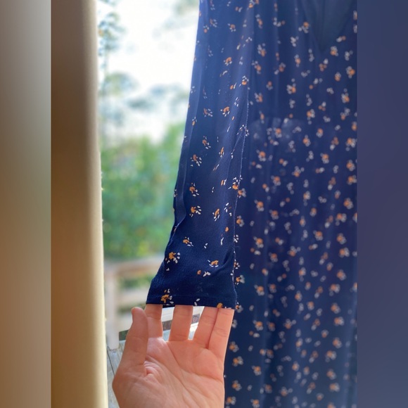 Madison & Berkeley Deep-V Midi Dress 100%Viscose | Nordstrom Size S - Picture 5 of 11